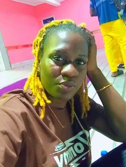 Véronique's profile, a single 33-year-old a woman in Douala