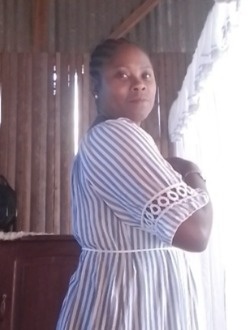 Claudia's profile, a single 34-year-old a woman in Nosy-Be