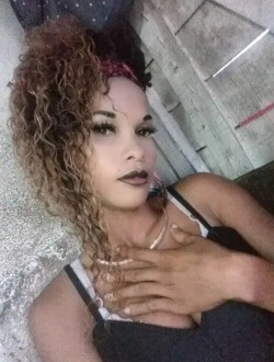 Engelah Fotsy's profile, a single 31-year-old a woman in Alovingo
