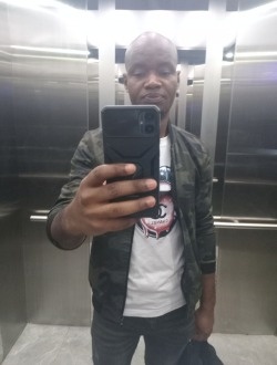 Serge's profile, a single 39-year-old a man in Abi