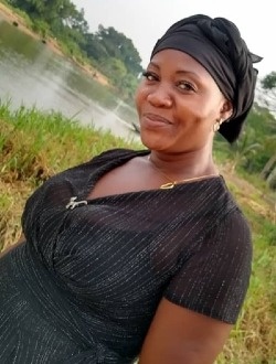 Sali's profile, a single 45-year-old a woman in Douala