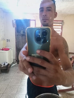 Yordanki's profile, a single 32-year-old a man in Holguín