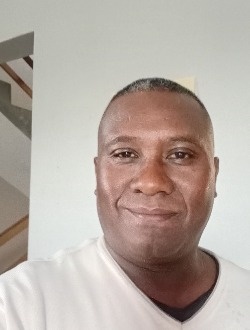 Christopher's profile, a single 47-year-old a man in Petit Raffray