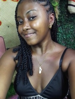 Crisnah's profile, a single 22-year-old a woman in Antalaha