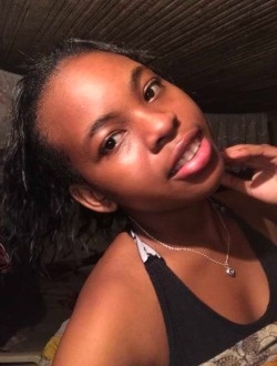 Leila's profile, a single 22-year-old a woman in Toamasina