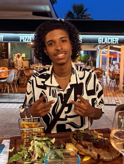 Yaniss's profile, a single 21-year-old a man in Cagnes-sur-Mer