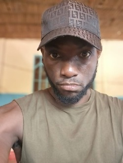 Laurent-Curtis's profile, a single 35-year-old a man in Yaoundé