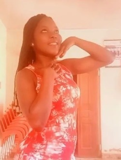 Doriane's profile, a single 21-year-old a woman in 1200 Logements