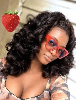 Esther's profile, a single 24-year-old a woman in Douala