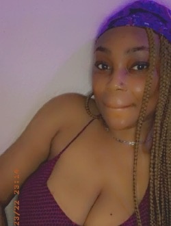 Diamond's profile, a single 32-year-old a woman in Abuja