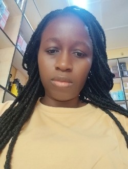 Kadi's profile, a single 36-year-old a woman in 1200 Logements