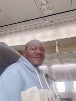 Roger's profile, a single 43-year-old a man in Dakar