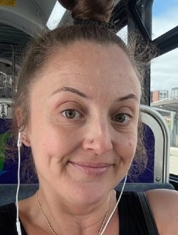 Jessica's profile, a single 37-year-old a woman in Phoenix