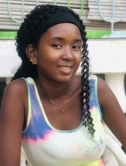 Tinah's profile, a single 19-year-old a woman in Mahajanga