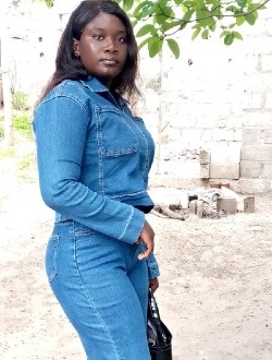 Clara's profile, a single 28-year-old a woman in Brazzaville