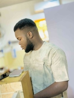 Daniel's profile, a single 19-year-old a man in Niamey (Commune I)