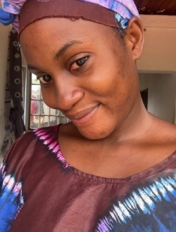 Stella's profile, a single 24-year-old a woman in Yaoundé