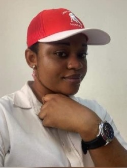 Yacine Amine's profile, a single 32-year-old a woman in Douala