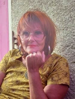 Patchouly's profile, a single 61-year-old a woman in Perpignan