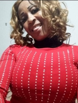 Eva's profile, a single 38-year-old a woman in Al Marsá