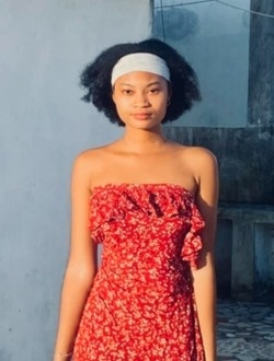 Nayla's profile, a single 19-year-old a woman in Toamasina