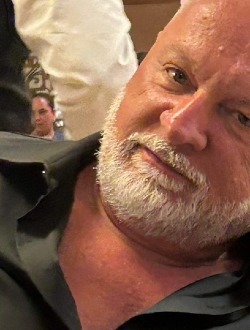 Marc's profile, a single 68-year-old a man in Laval