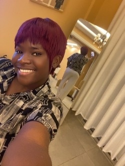 Jenna's profile, a single 22-year-old a woman in Ébolowa