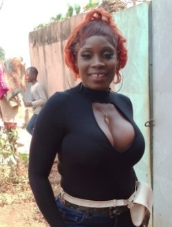 Jacky's profile, a single 40-year-old a woman in Yaoundé
