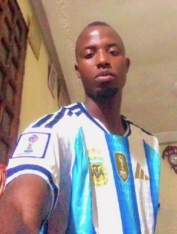 Enock's profile, a single 30-year-old a man in Abidjan