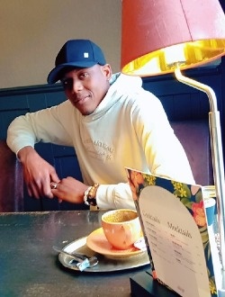 Djey's profile, a single 28-year-old a man in Ixelles