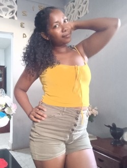 Solange's profile, a single 27-year-old a woman in Sambava