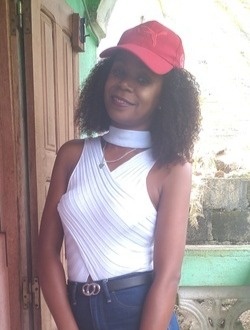 Mina's profile, a single 38-year-old a woman in Andapa