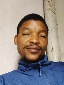 Themba's profile, a single 32-year-old a man in Durban
