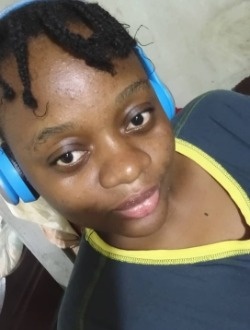 Rosi's profile, a single 24-year-old a woman in Brazzaville