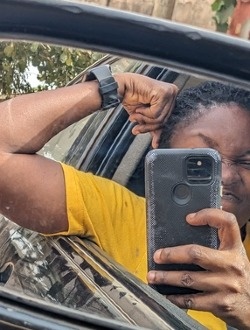 Samzer's profile, a single 31-year-old a woman in Lomé