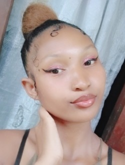 Kevinnah Fabricia's profile, a single 23-year-old a woman in Antalaha