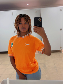 Léonie's profile, a single 25-year-old a woman in Petit Abidjan-Youkou