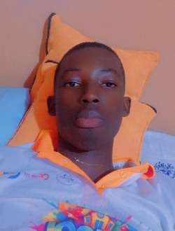 Cédric's profile, a single 18-year-old a man in Abidjan