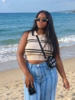 Olivia's profile, a single 21-year-old a woman in Antananarivo