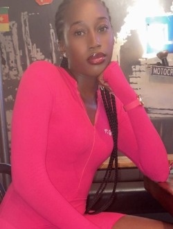 Leaticia's profile, a single 24-year-old a woman in Yaoundé