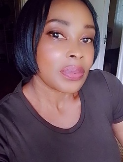 Elisa's profile, a single 47-year-old a woman in Limbe