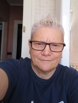 Sacha's profile, a single 65-year-old a woman in Bordeaux