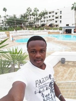 Patrick's profile, a single 32-year-old a man in Douala