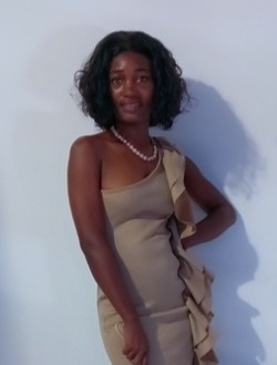 Blonde's profile, a single 29-year-old a woman in Yaoundé