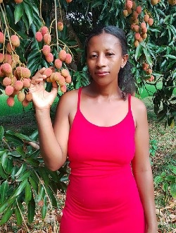 Tina's profile, a single 36-year-old a woman in Alarobia-Antanamalaza