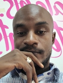 Duk's profile, a single 41-year-old a man in Dakar-Marine