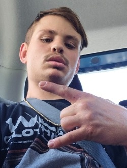 Alexis's profile, a single 27-year-old a man in Sherbrooke