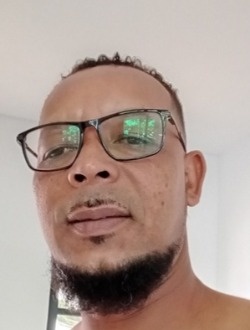 Ludo's profile, a single 43-year-old a man in Beau Bassin-Rose Hill