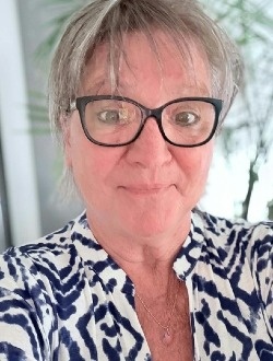 Elizabeth's profile, a single 69-year-old a woman in Victoriaville