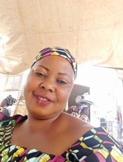 Florence's profile, a single 41-year-old a woman in 1er Arrondissement